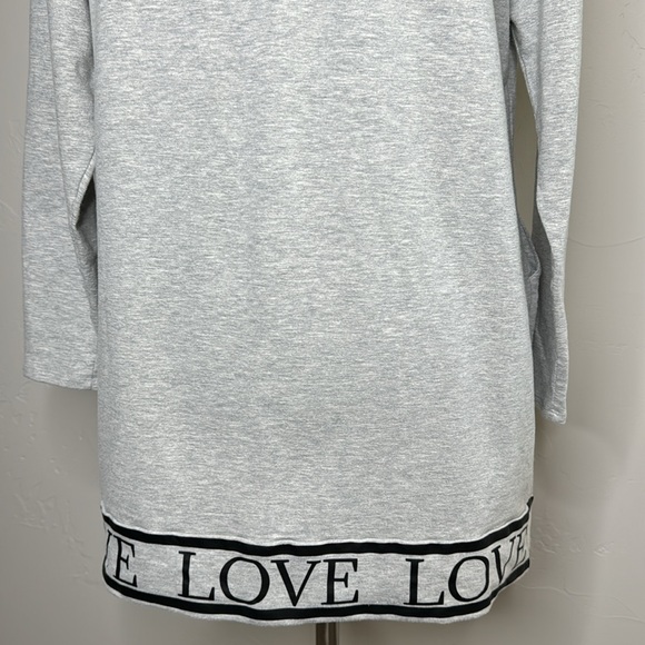 Soho sweatshirt dress LOVE graphic repeats along hem Size Large - Picture 7 of 14